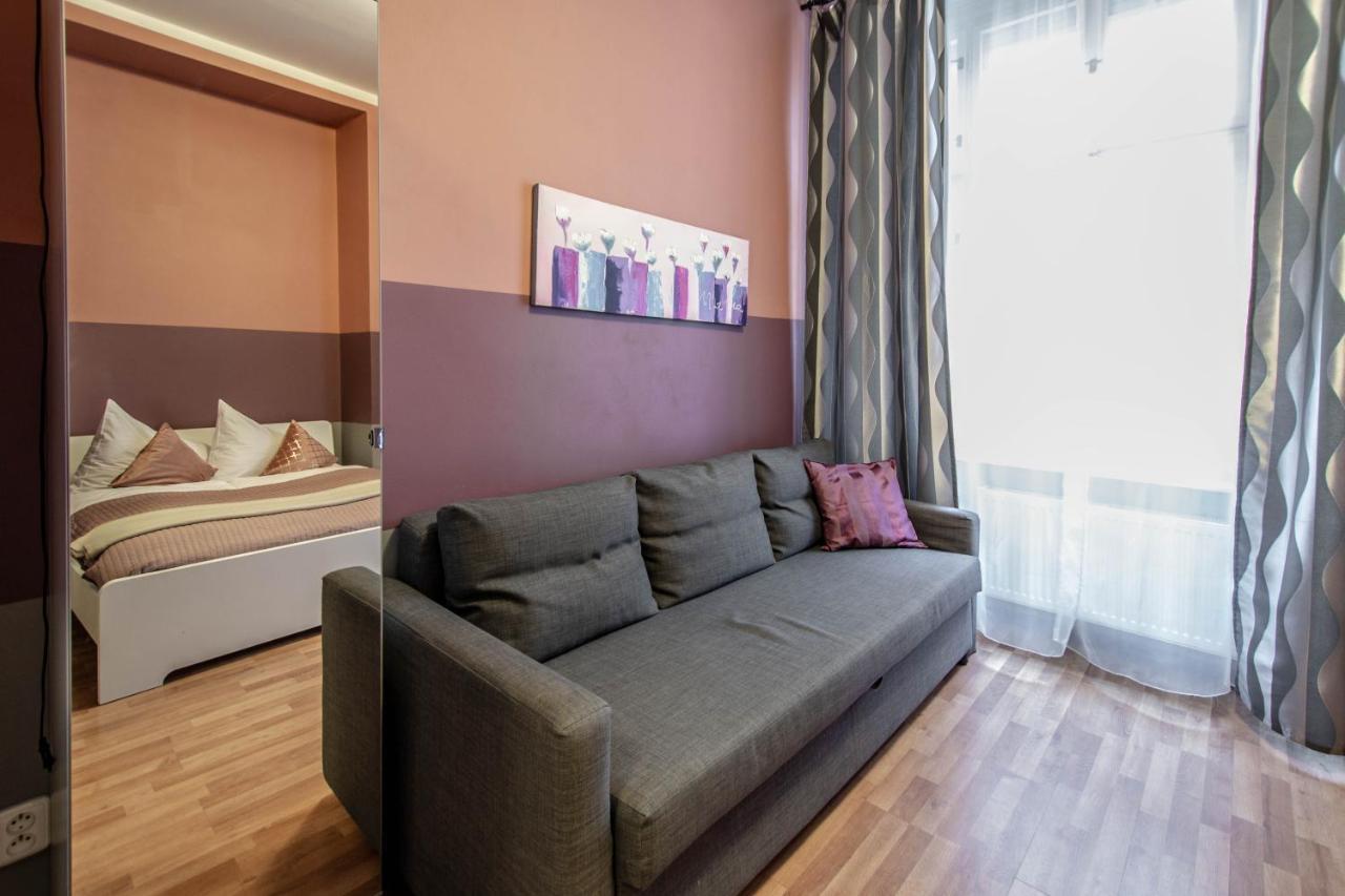 Ruzova Apartment By Ruterra Prague Ngoại thất bức ảnh