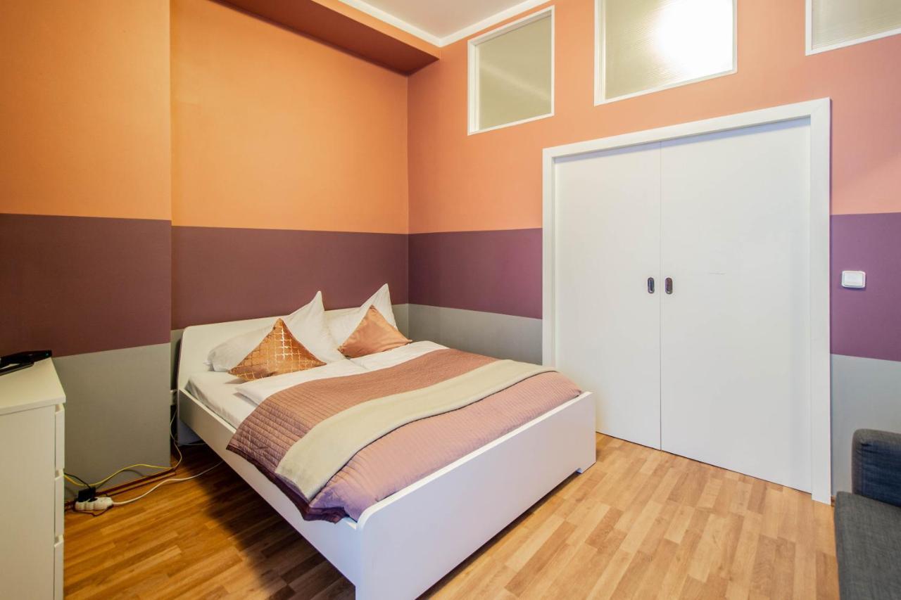 Ruzova Apartment By Ruterra Prague Ngoại thất bức ảnh