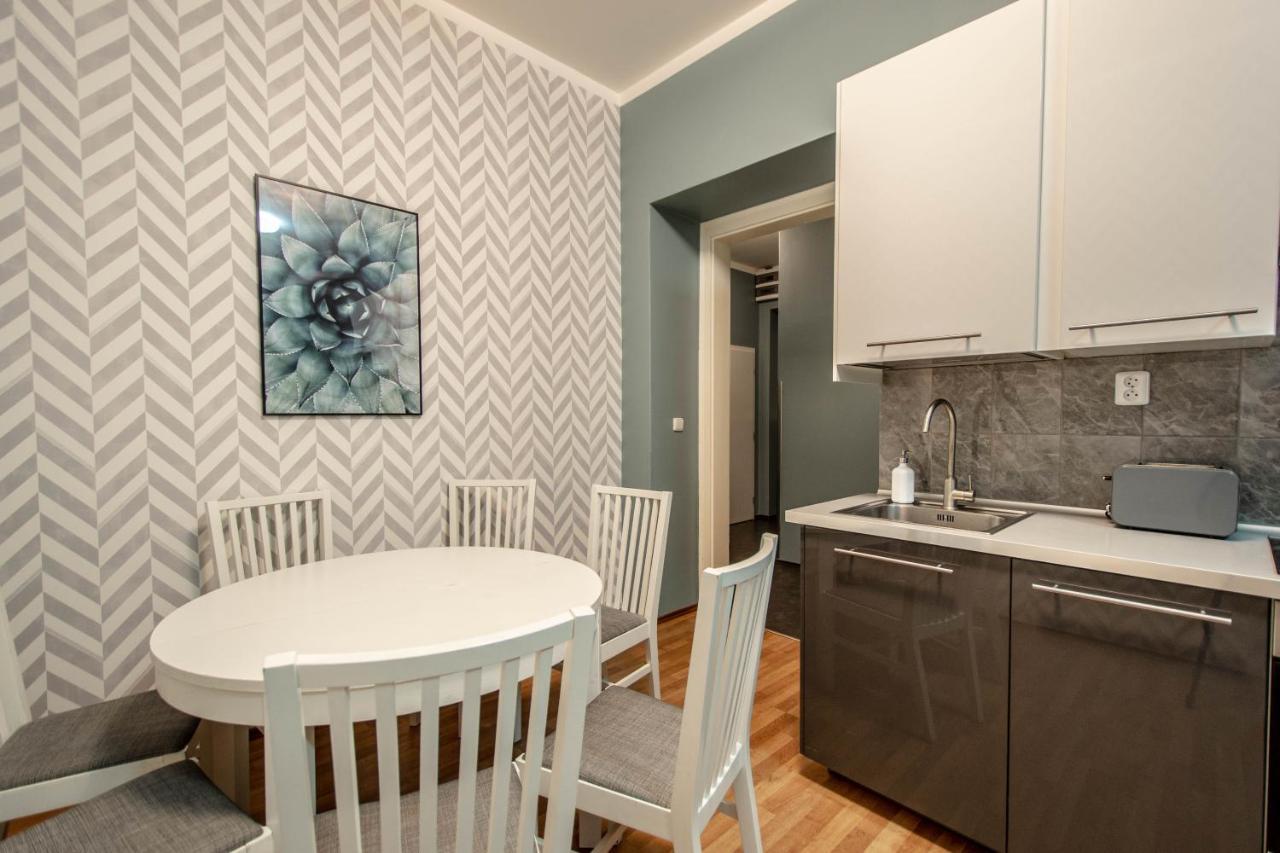 Ruzova Apartment By Ruterra Prague Ngoại thất bức ảnh
