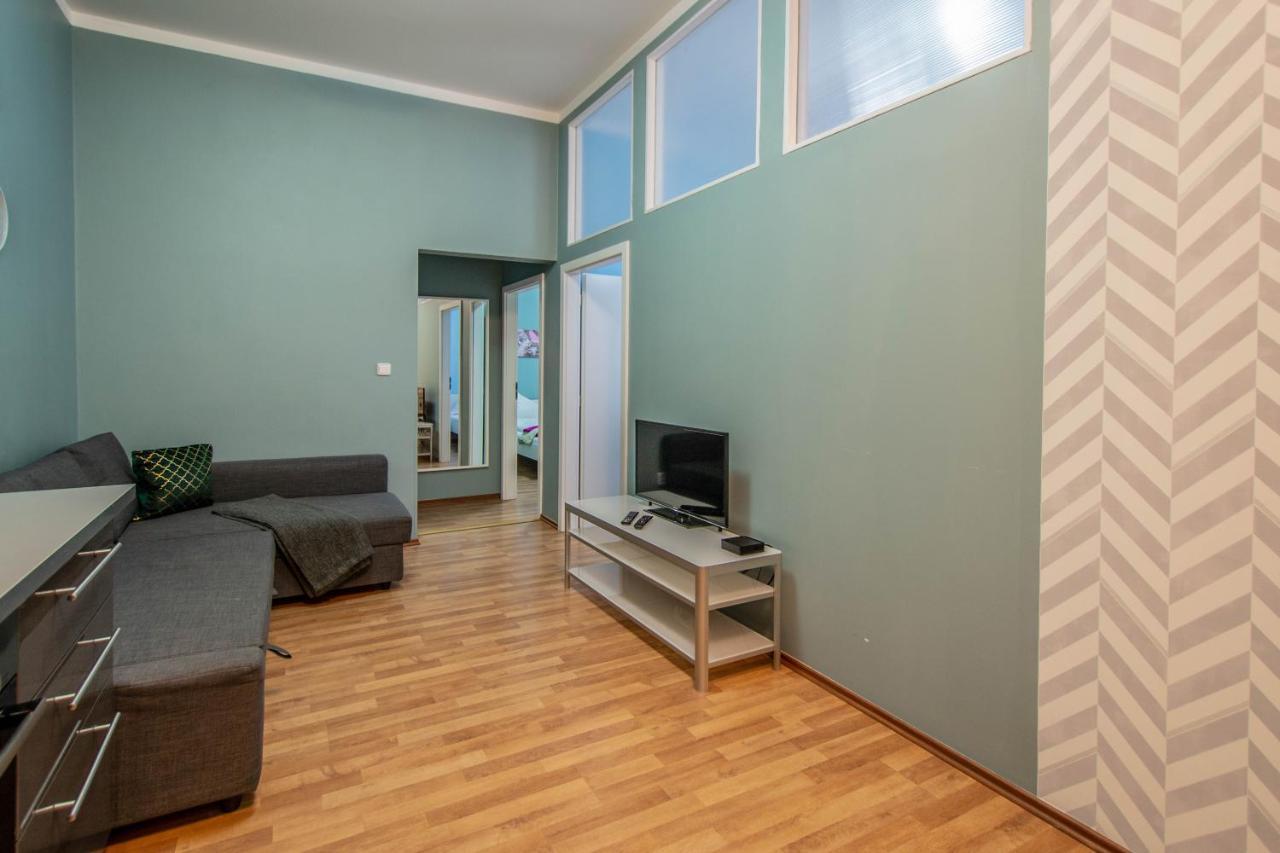 Ruzova Apartment By Ruterra Prague Ngoại thất bức ảnh