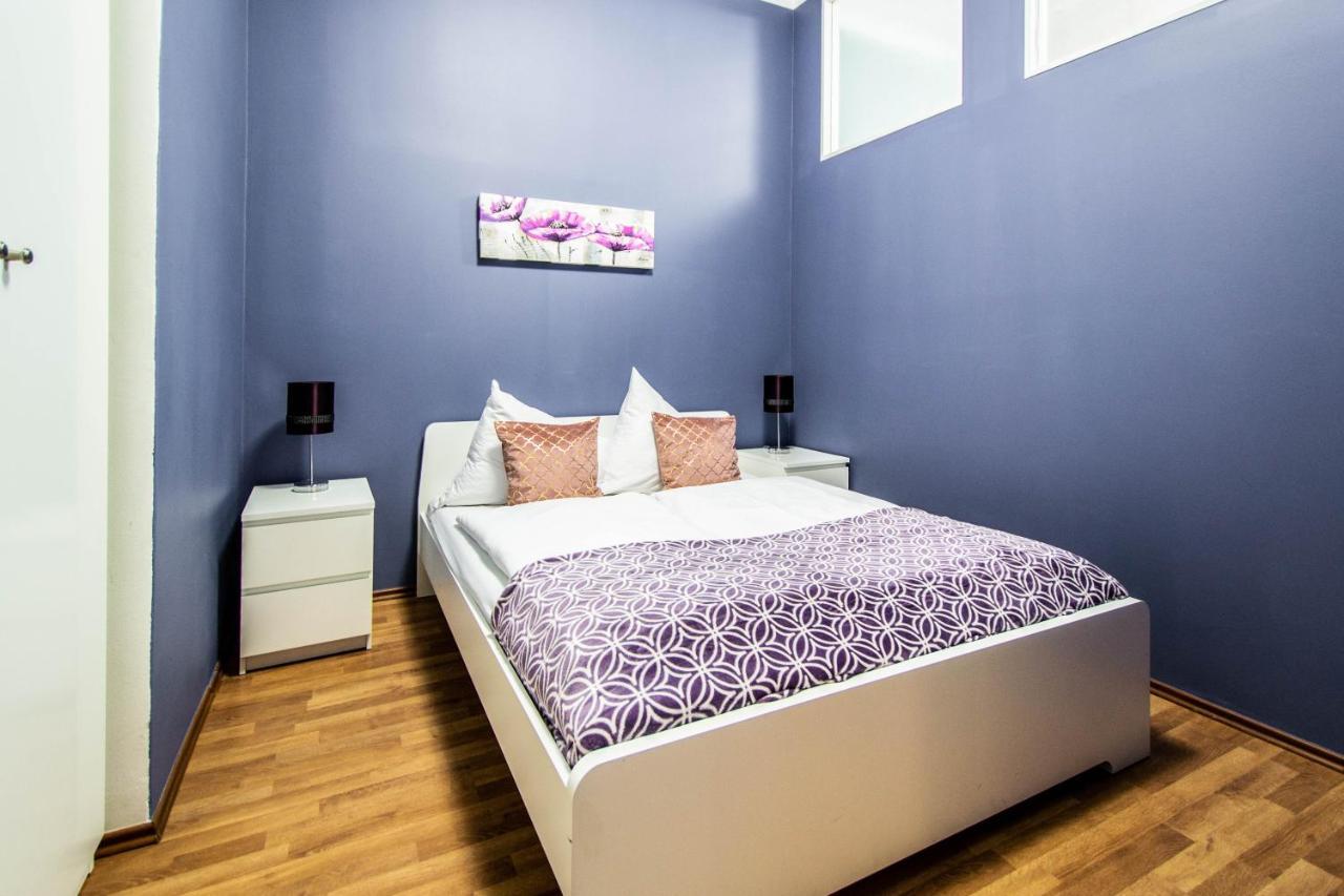 Ruzova Apartment By Ruterra Prague Ngoại thất bức ảnh